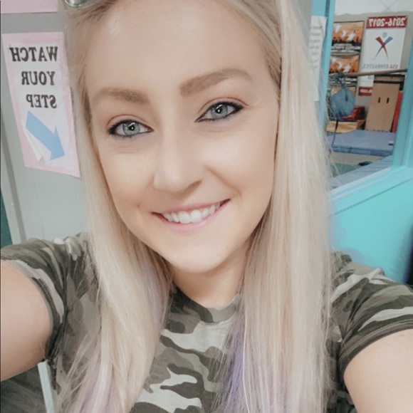 Meet the Posher 💁🏼🤷🏼‍♀️❤️ - Picture 3 of 3